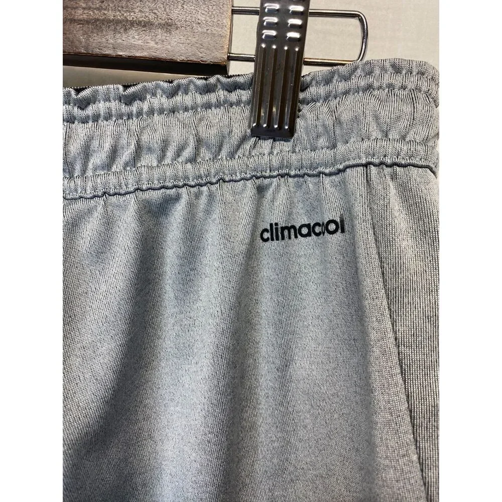 Adidas Barricade Climate Shorts Men Sz M Gray Athleisure Performance Sportwear